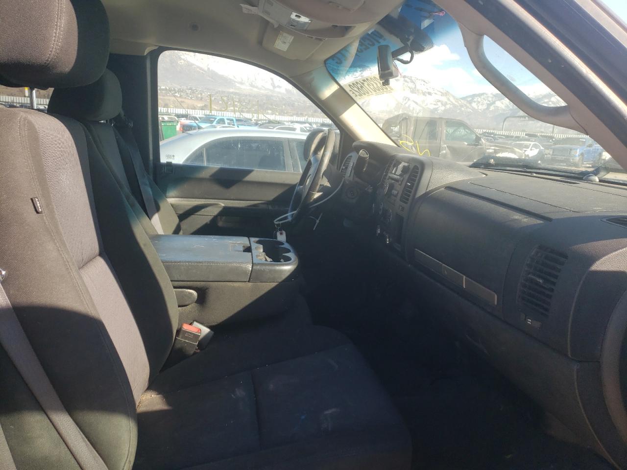 Photo 5 from auction – 2011 CHEVROLET SILVERADO with VIN 1GCRKSE33BZ193985
