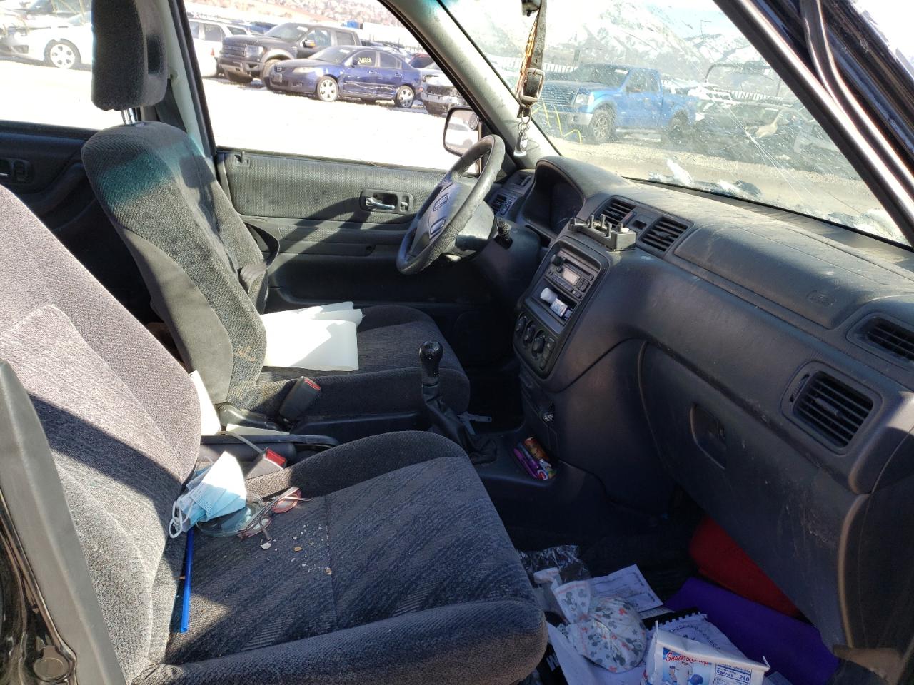Photo 5 from auction – 2001 HONDA CRV with VIN JHLRD17651S010494