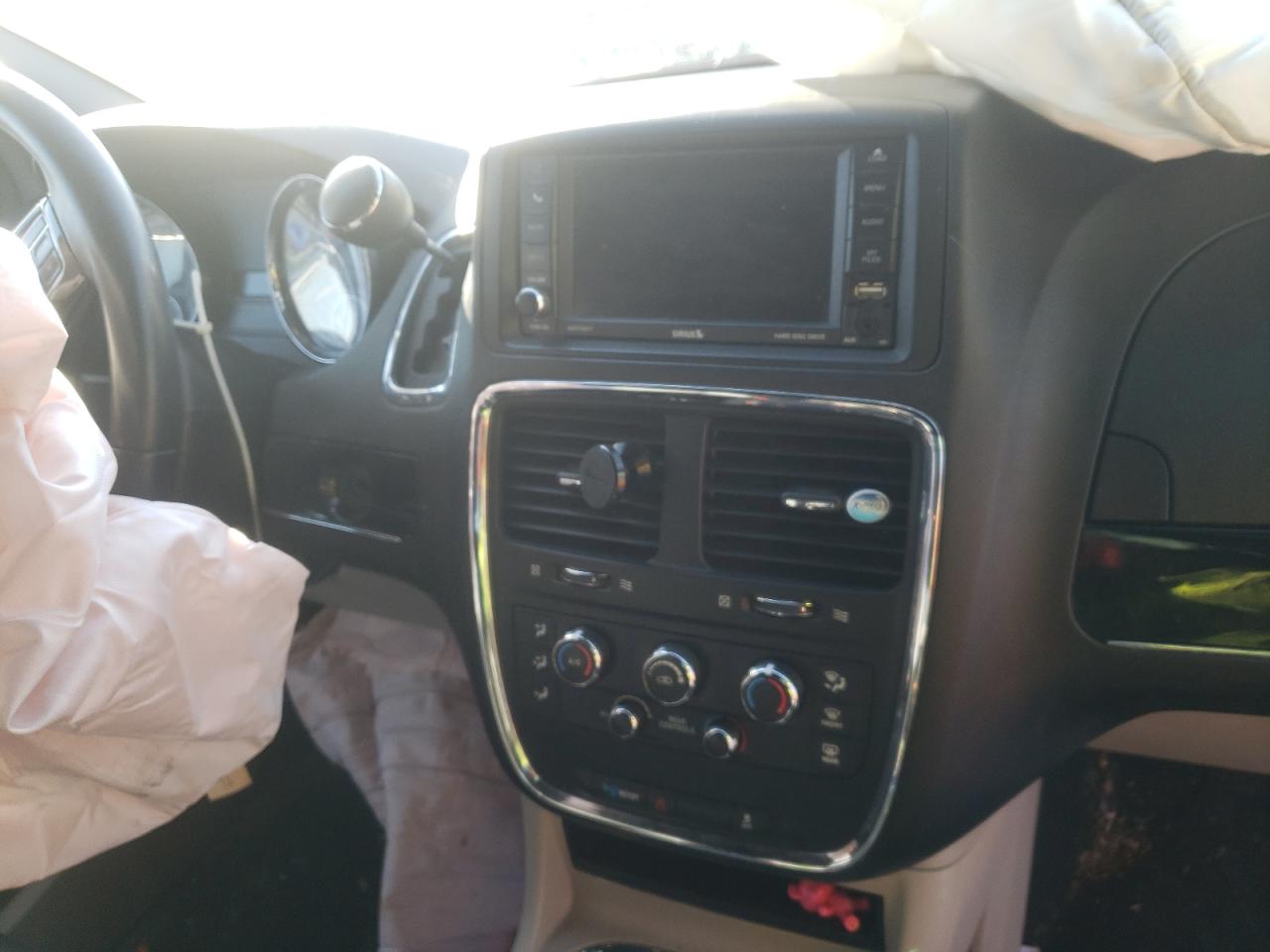 صورة رقم 9 من المزاد - 2017 DODGE GRAND CARA مع VIN 2C4RDGCG0HR714564
