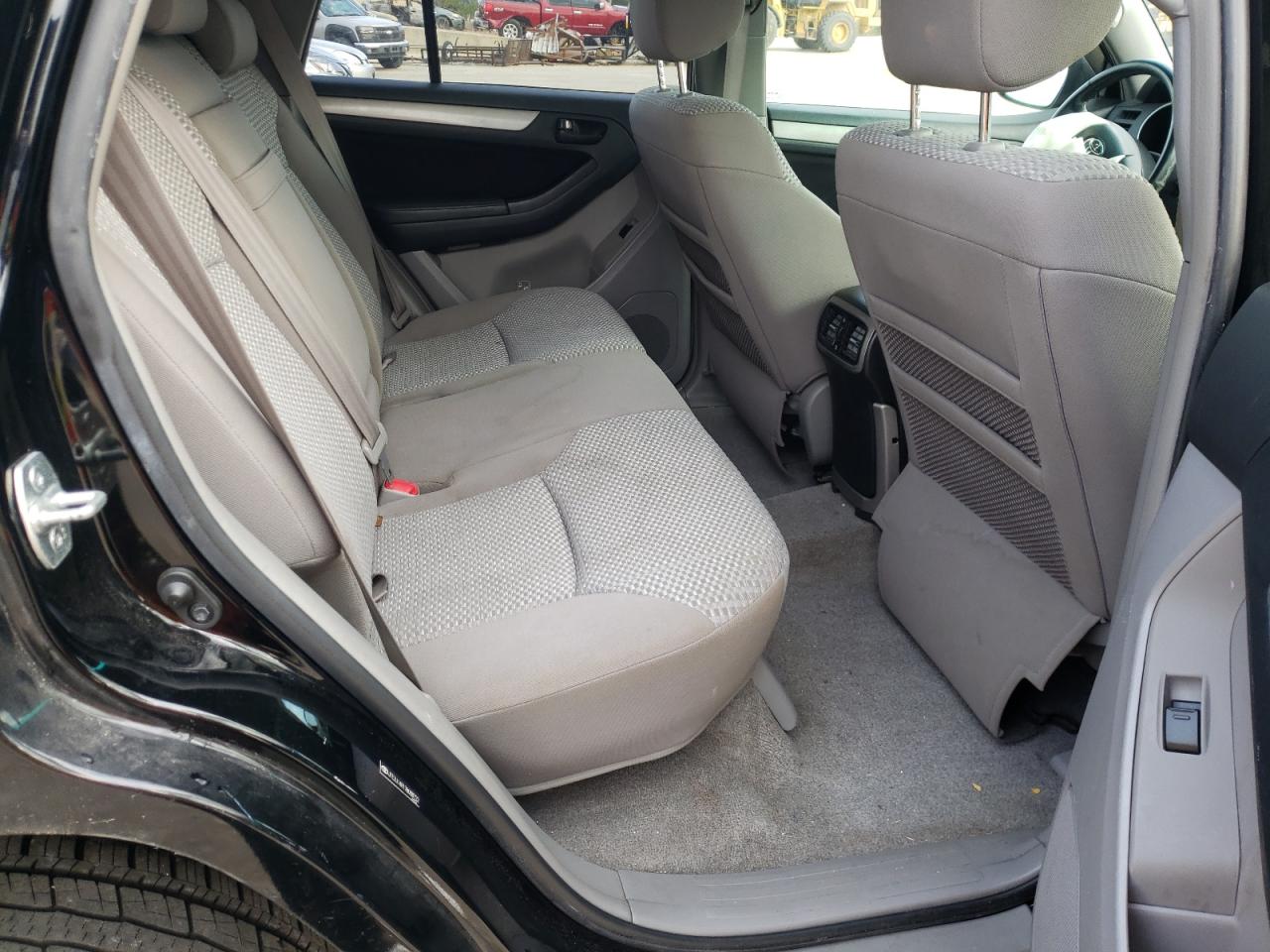 Photo 6 from auction – 2007 TOYOTA 4RUNNER SR with VIN JTEZU14R178088722
