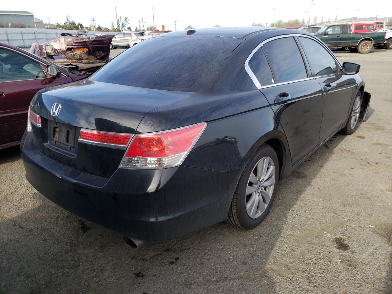 Photo 4 from auction – 2011 HONDA ACCORD EXL with VIN 1HGCP2F86BA083448