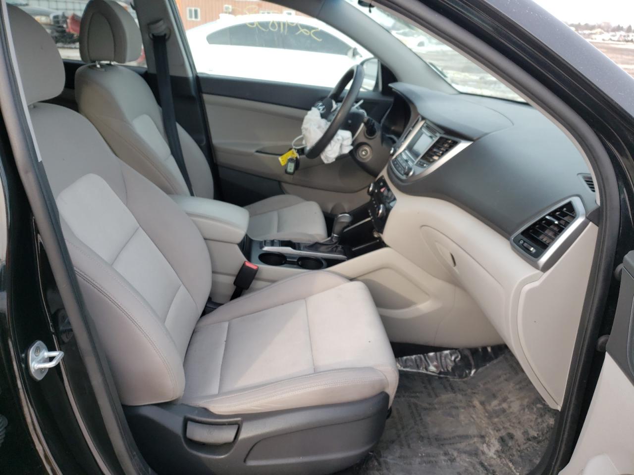 Photo 5 from auction – 2016 HYUNDAI TUCSON LIM with VIN KM8J33A46GU196037