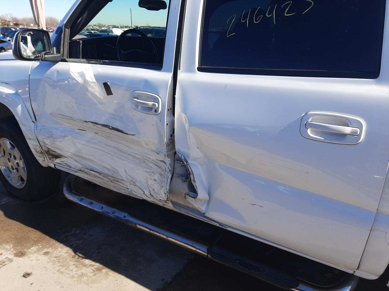 Photo 9 from auction – 2004 CHEVROLET SILVERADO with VIN 2GCEK13T241433678