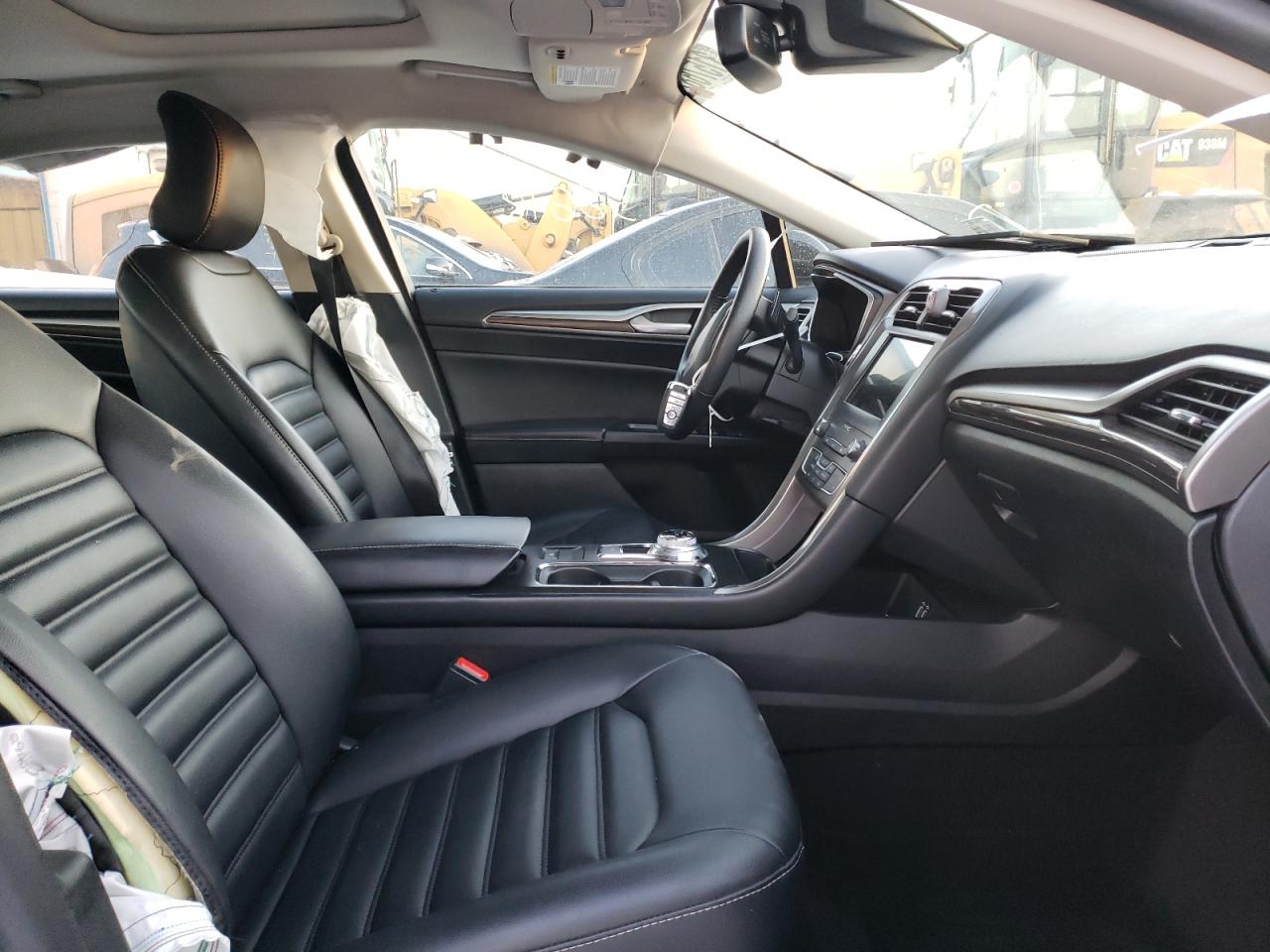 Photo 5 from auction – 2019 FORD FUSION SEL with VIN 3FA6P0CD1KR145268