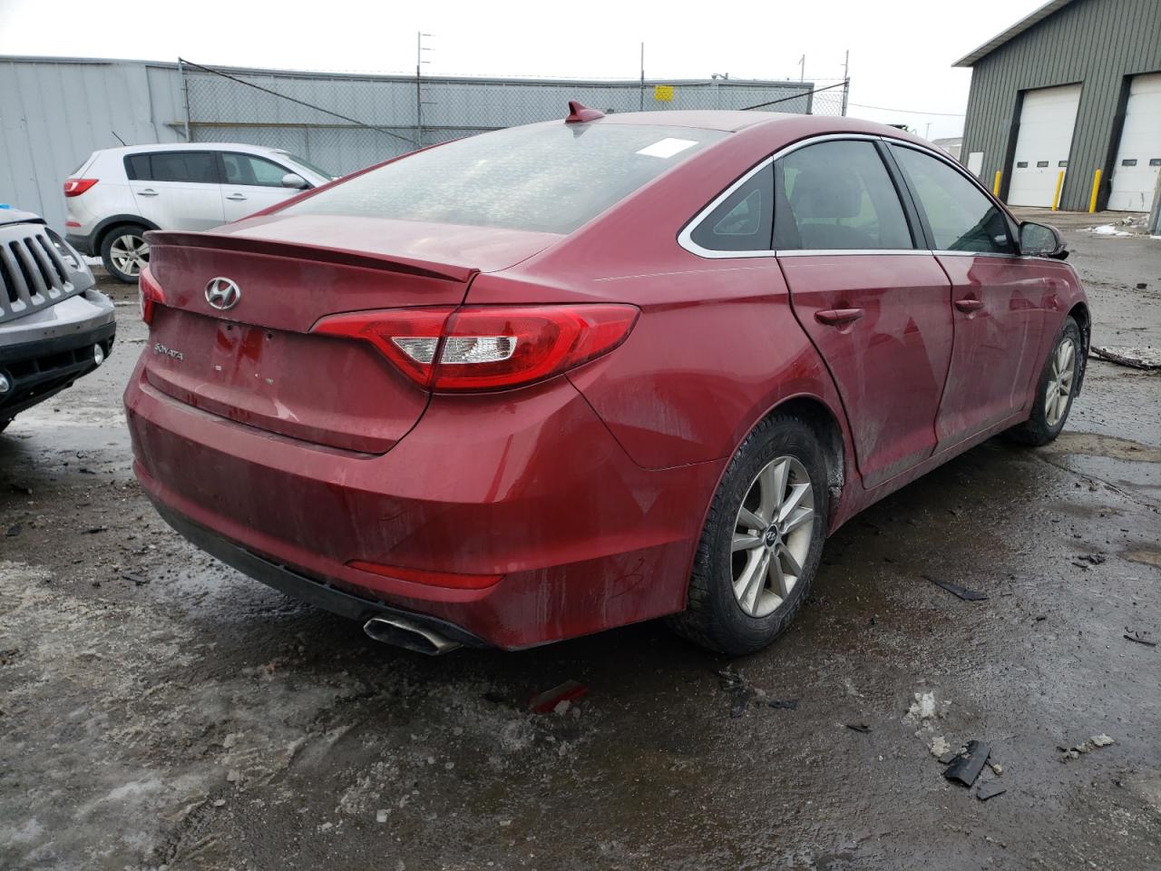 Photo 4 from auction – 2015 HYUNDAI SONATA SE with VIN 5NPE24AF2FH251768