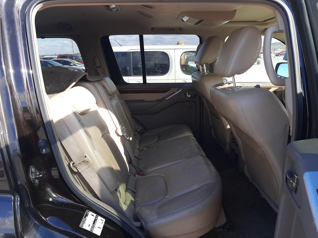 Photo 6 from auction – 2011 NISSAN PATHFINDER with VIN 5N1AR1NN2BC610029