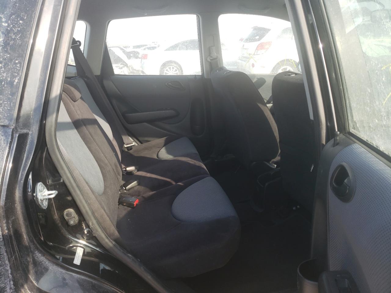 Photo 6 from auction – 2007 HONDA FIT S with VIN JHMGD38647S021833