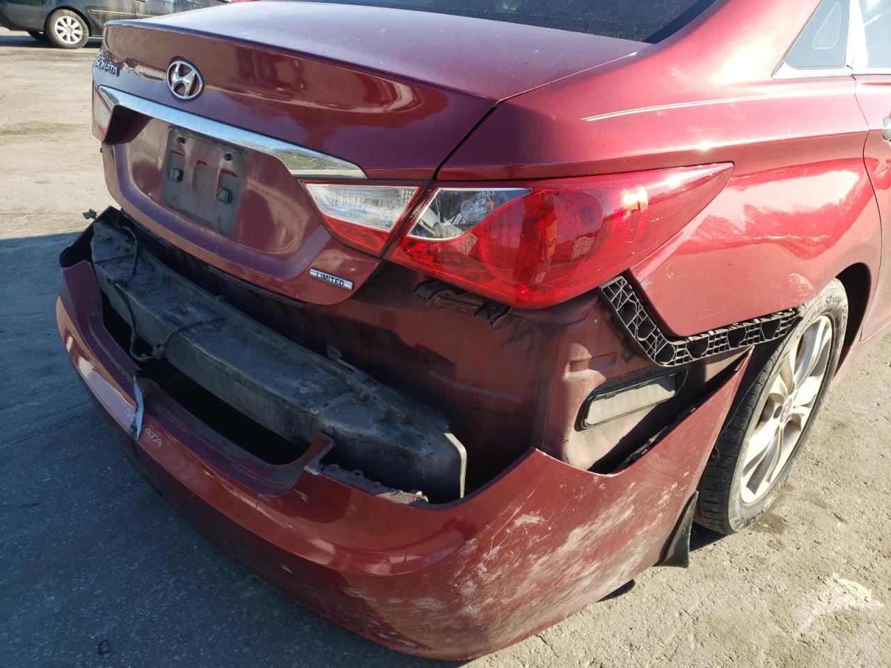Photo 9 from auction – 2012 HYUNDAI SONATA SE with VIN 5NPEC4AC8CH352845