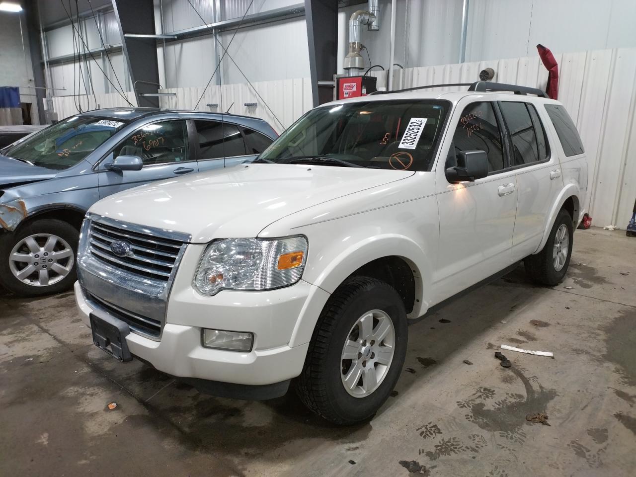 Photo 2 from auction – 2010 FORD EXPLORER X with VIN 1FMEU6DE6AUA37594