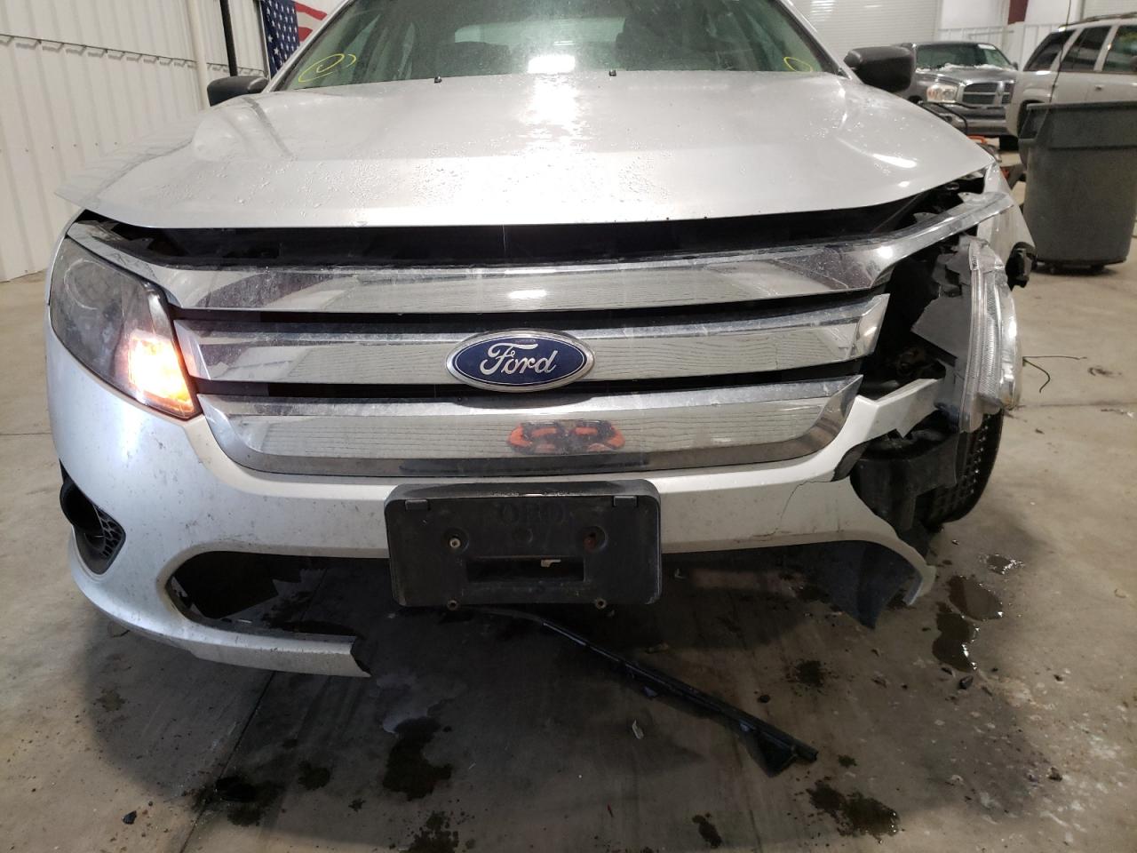 Photo 9 from auction – 2011 FORD FUSION S with VIN 3FAHP0GA1BR274104