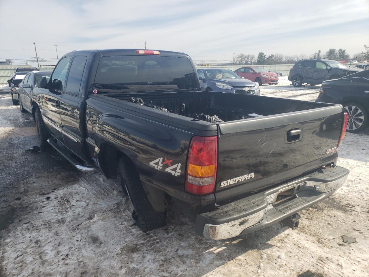 Photo 3 from auction – 2003 GMC NEW SIERRA with VIN 2GTEK19T231249136