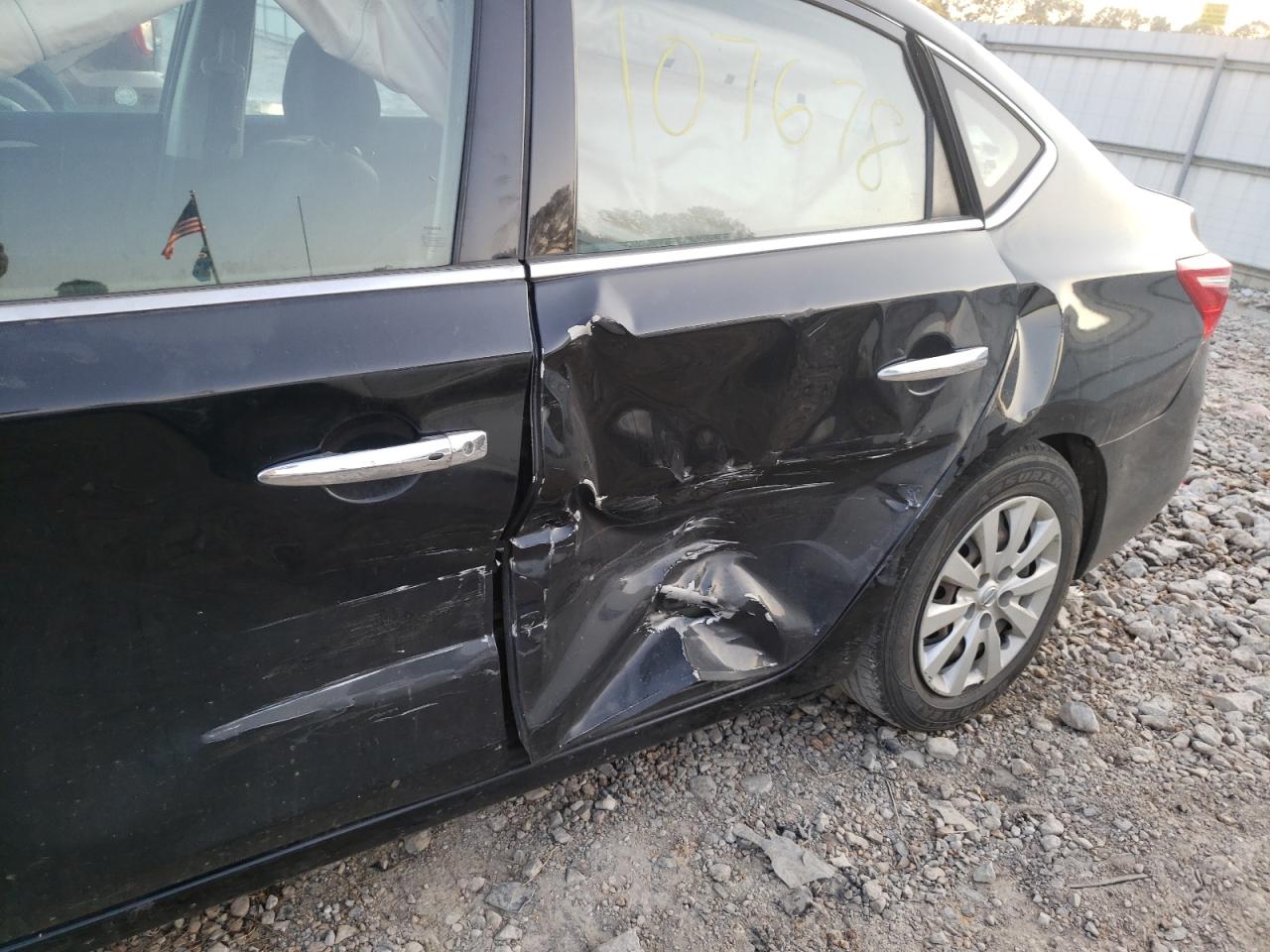 Photo 9 from auction – 2017 NISSAN SENTRA S with VIN 3N1AB7AP1HL651996
