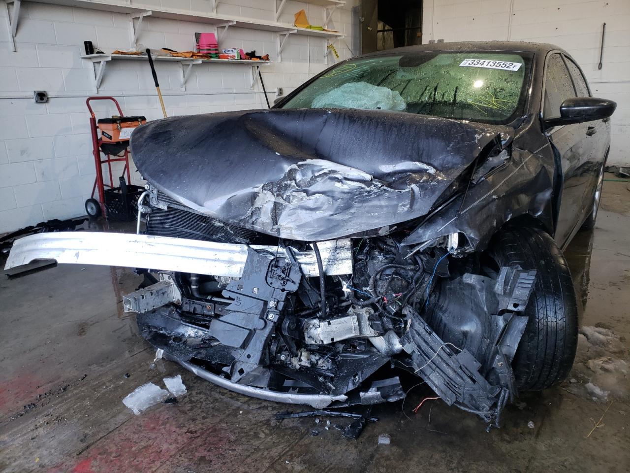 Photo 2 from auction – 2016 CHRYSLER 200 LIMITE with VIN 1C3CCCAB7GN176096