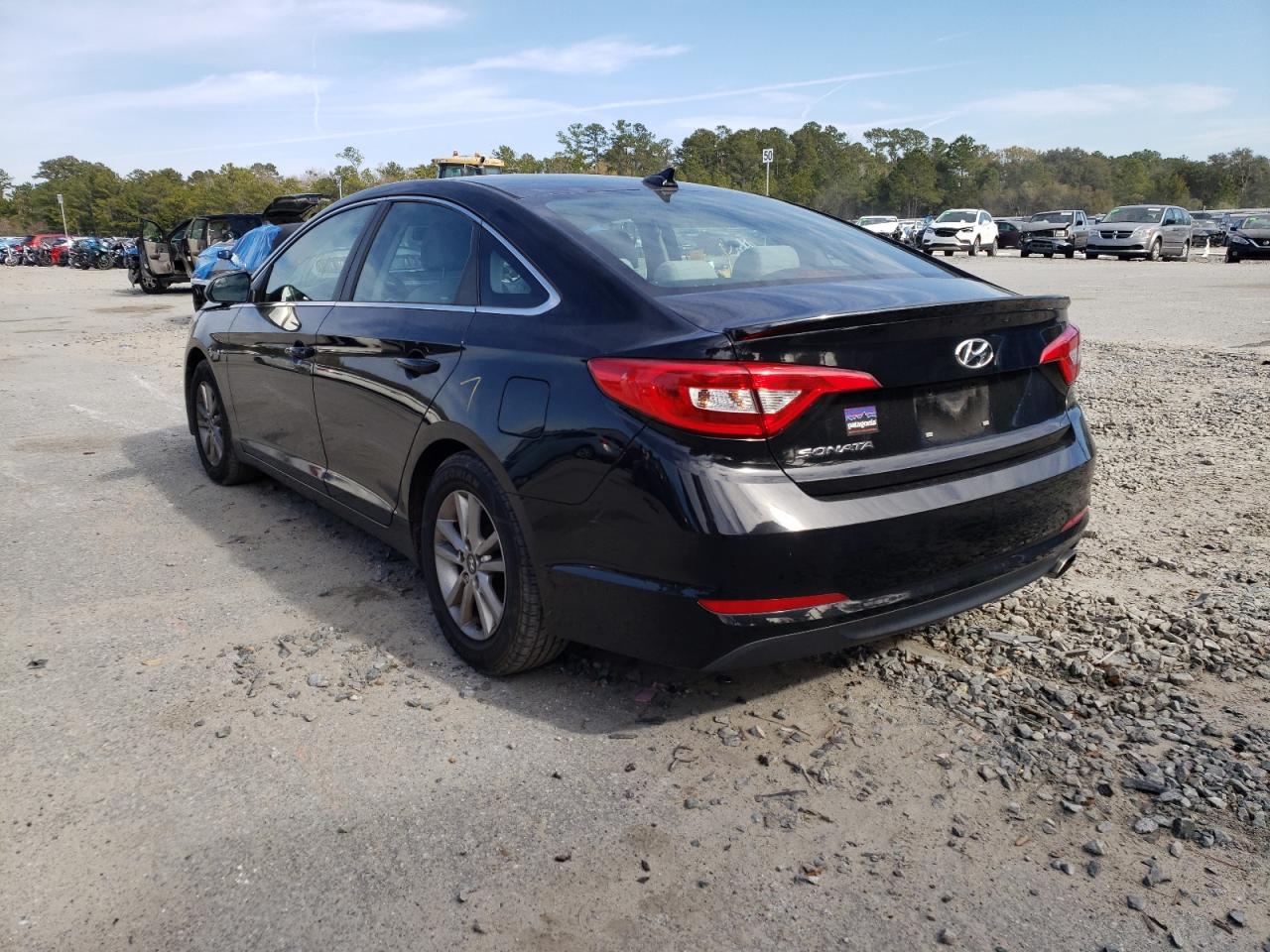 Photo 3 from auction – 2015 HYUNDAI SONATA SE with VIN 5NPE24AF4FH001030