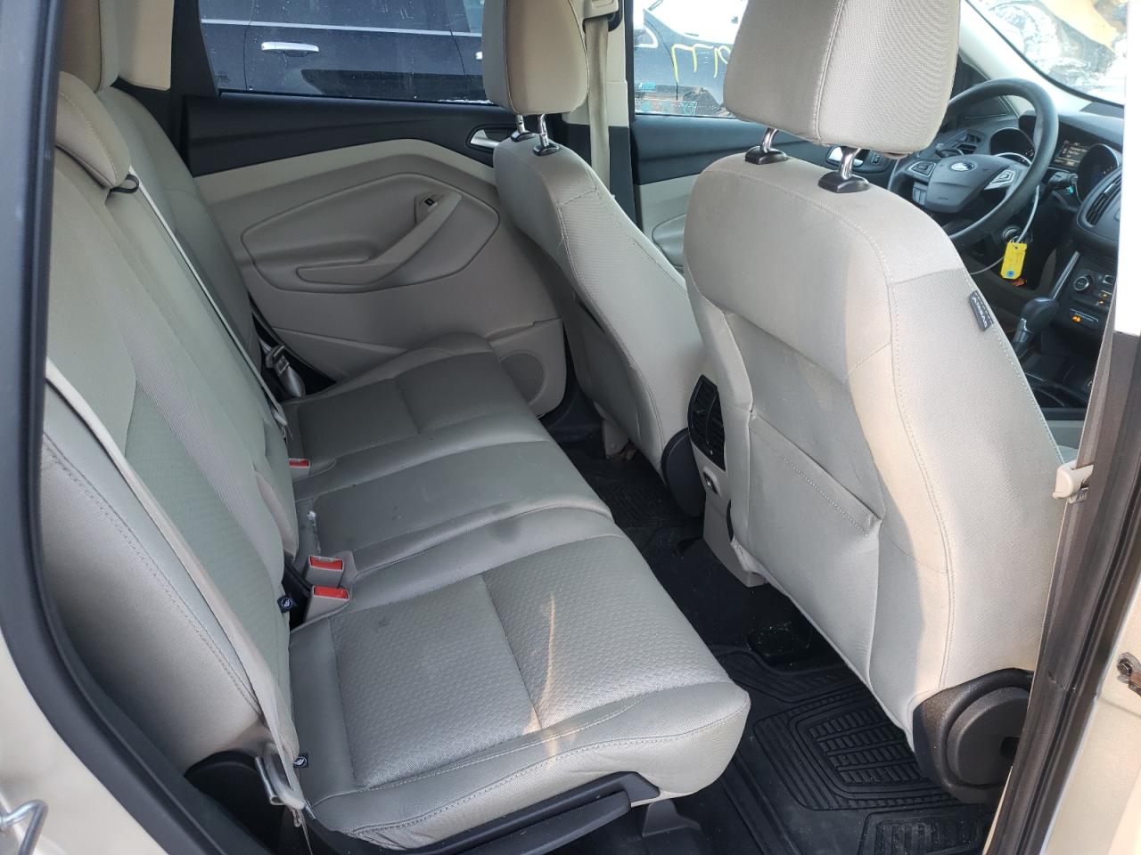 Photo 6 from auction – 2017 FORD ESCAPE SE with VIN 1FMCU0GD8HUE98412