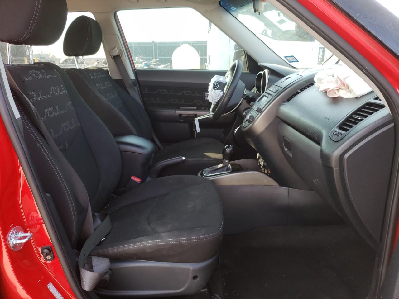 Photo 5 from auction – 2012 KIA SOUL + with VIN KNDJT2A65C7467629