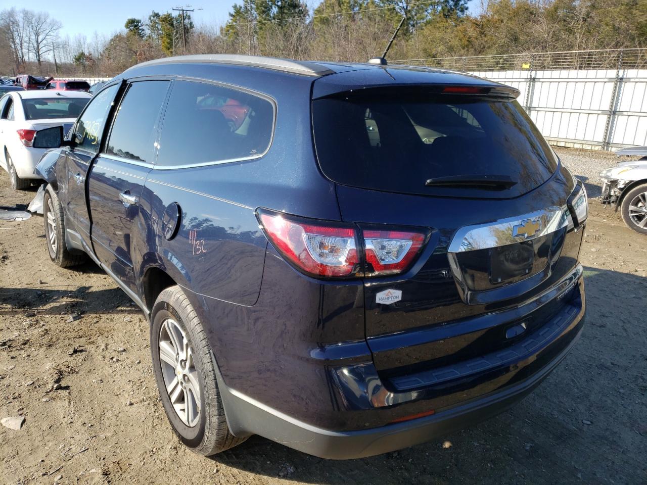 Photo 3 from auction – 2015 CHEVROLET TRAVERSE L with VIN 1GNKRGKD6FJ197354