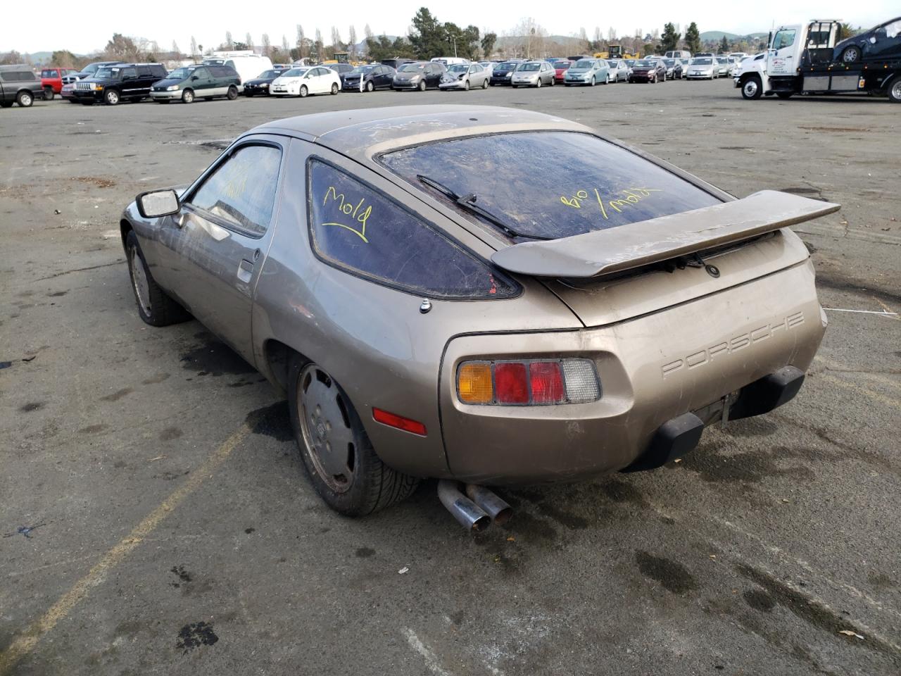 Photo 3 from auction – 1982 PORSCHE 928 with VIN WP0JA0924CS822332