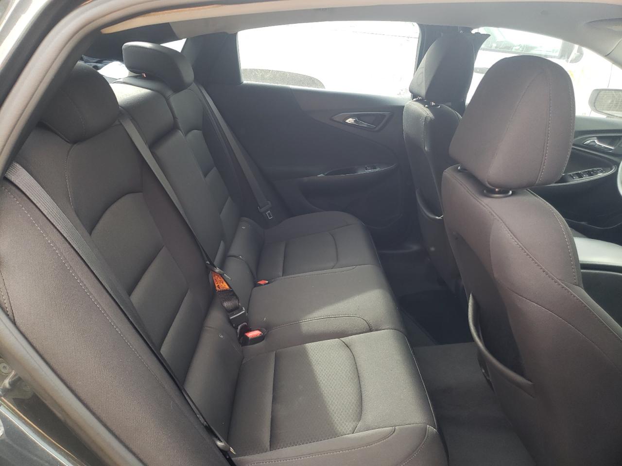 Photo 6 from auction – 2017 CHEVROLET MALIBU LS with VIN 1G1ZB5ST2HF173834