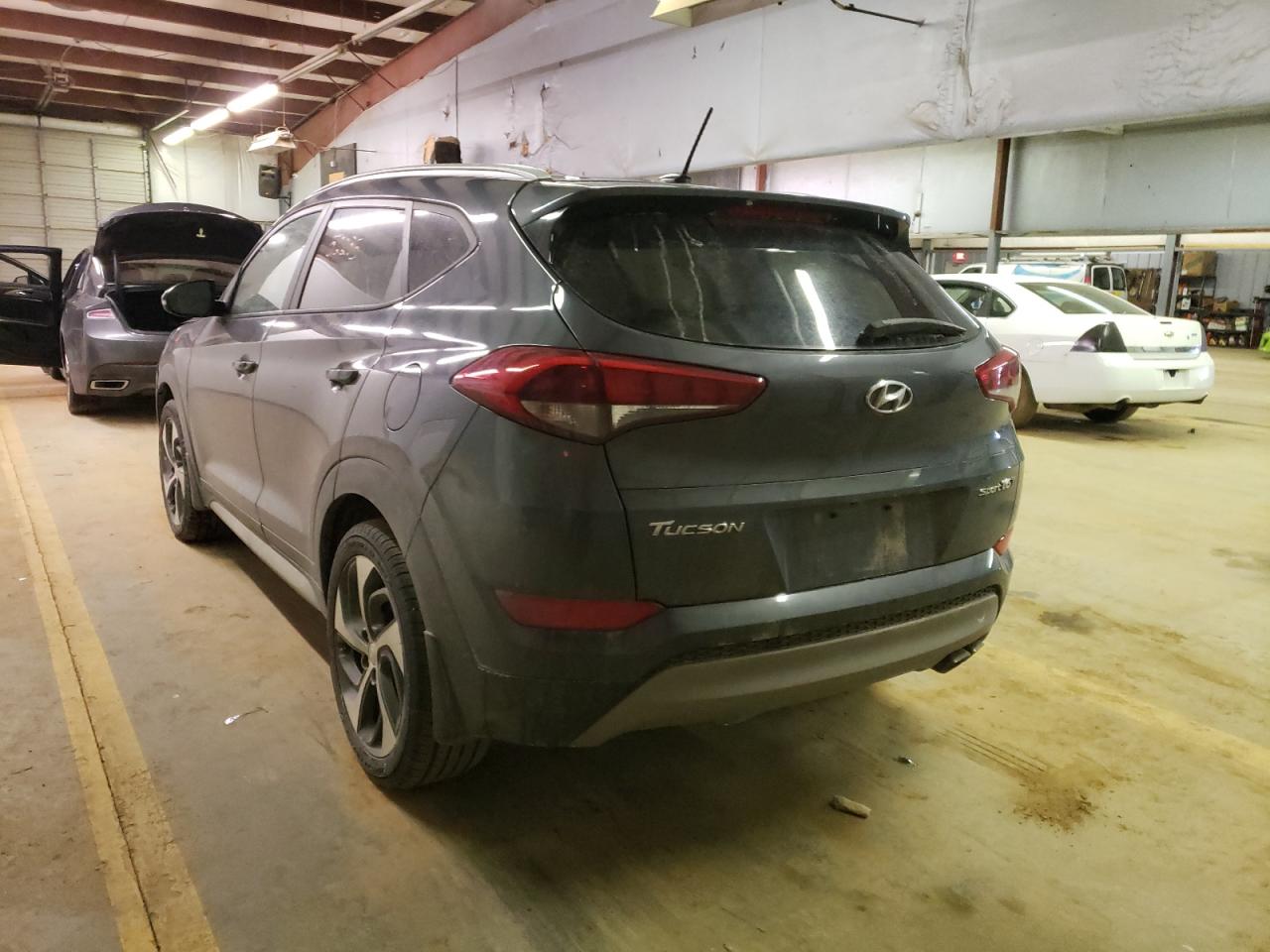 Photo 3 from auction – 2017 HYUNDAI TUCSON LIM with VIN KM8J33A20HU420645