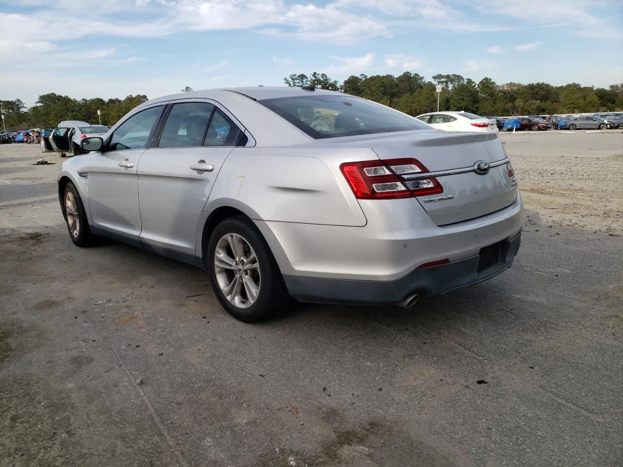 Photo 3 from auction – 2013 FORD TAURUS SEL with VIN 1FAHP2E80DG201604