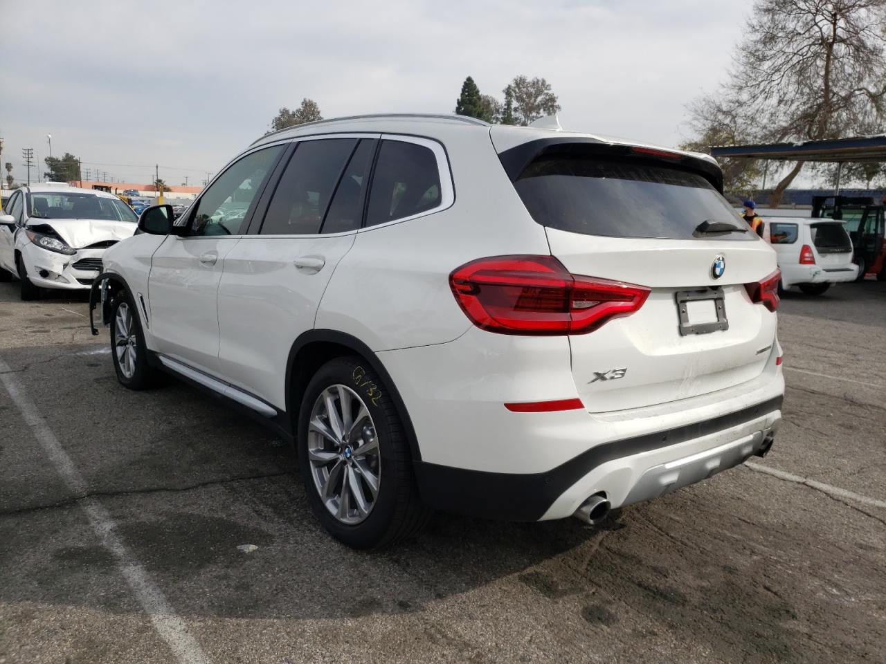 Photo 3 from auction – 2019 BMW X3 SDRIVE3 with VIN 5UXTR7C51KLR45509