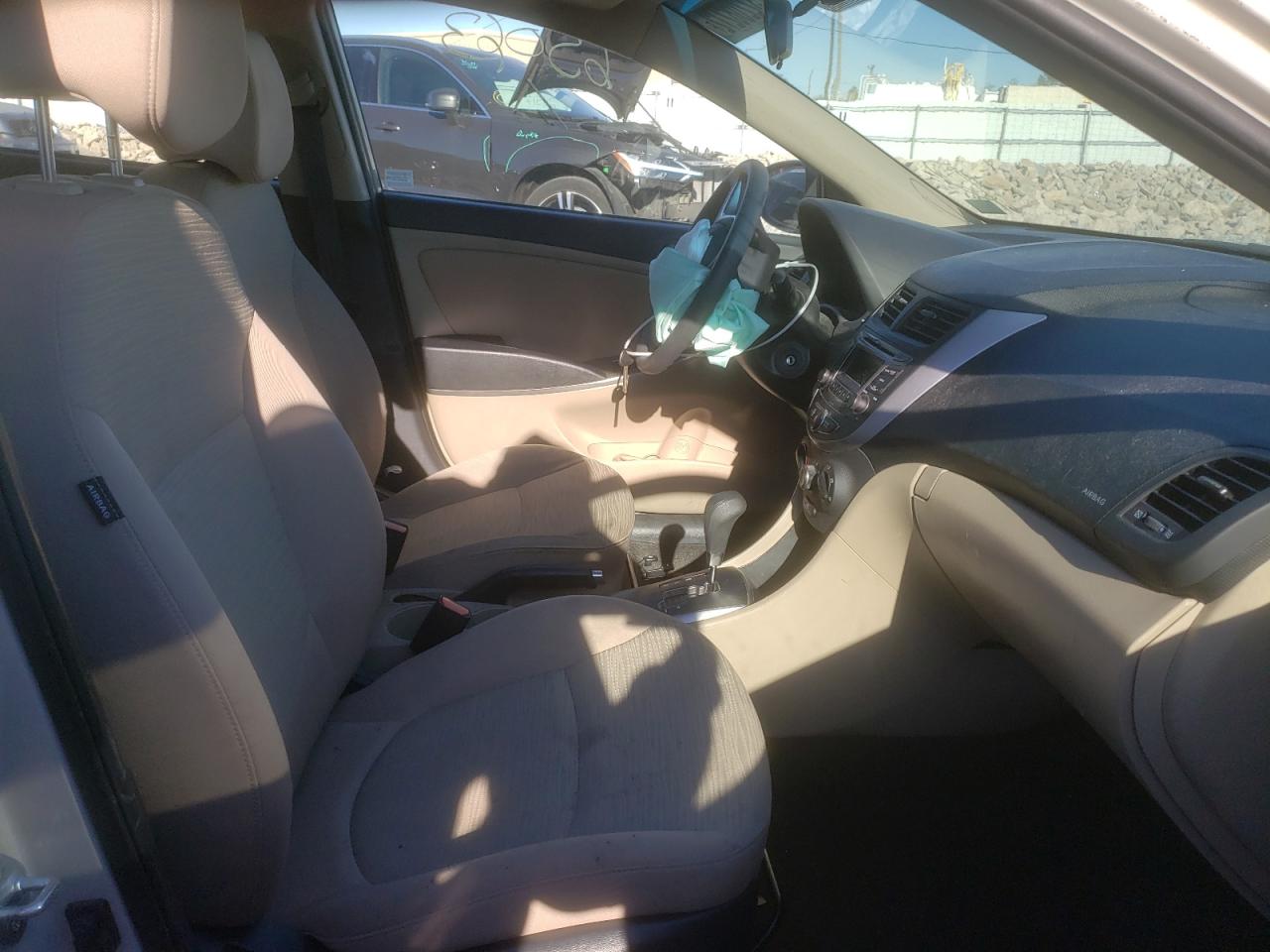 Photo 5 from auction – 2017 HYUNDAI ACCENT SE with VIN KMHCT4AE4HU238147