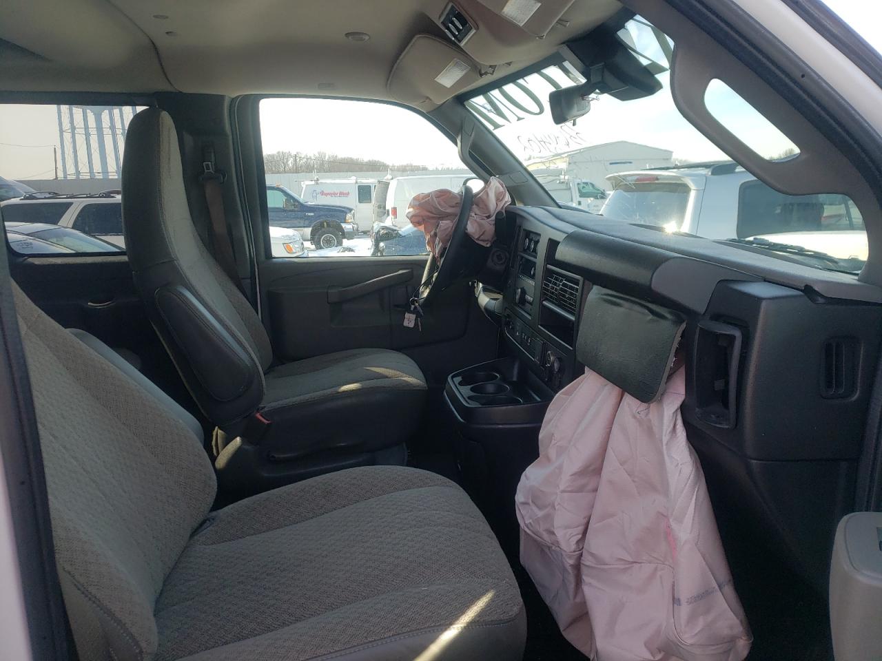 Photo 5 from auction – 2019 CHEVROLET EXPRESS G3 with VIN 1GAZGPFP3K1335498