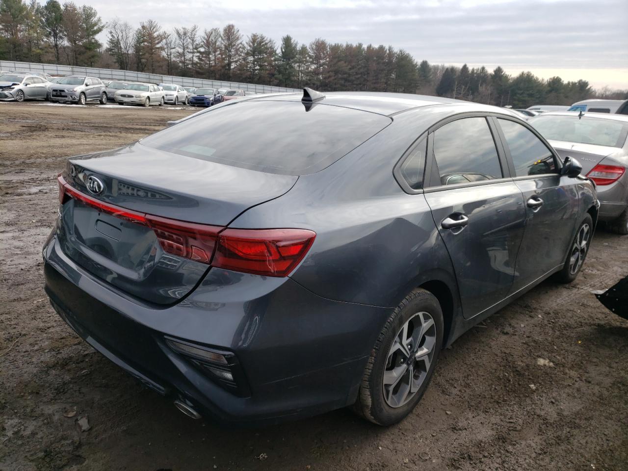 Photo 4 from auction – 2021 KIA FORTE FE with VIN 3KPF24AD1ME388401