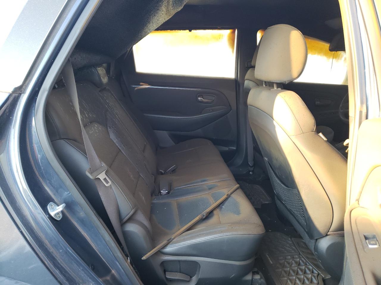 Photo 6 from auction – 2014 KIA RONDO with VIN KNAHU8A31E7045684