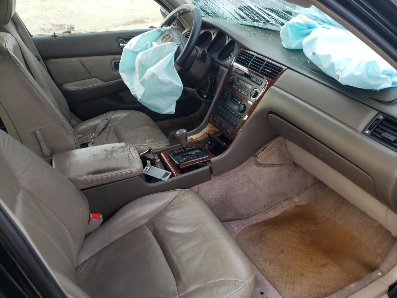 Photo 5 from auction – 1999 ACURA 3.5RL with VIN JH4KA9653XC010106