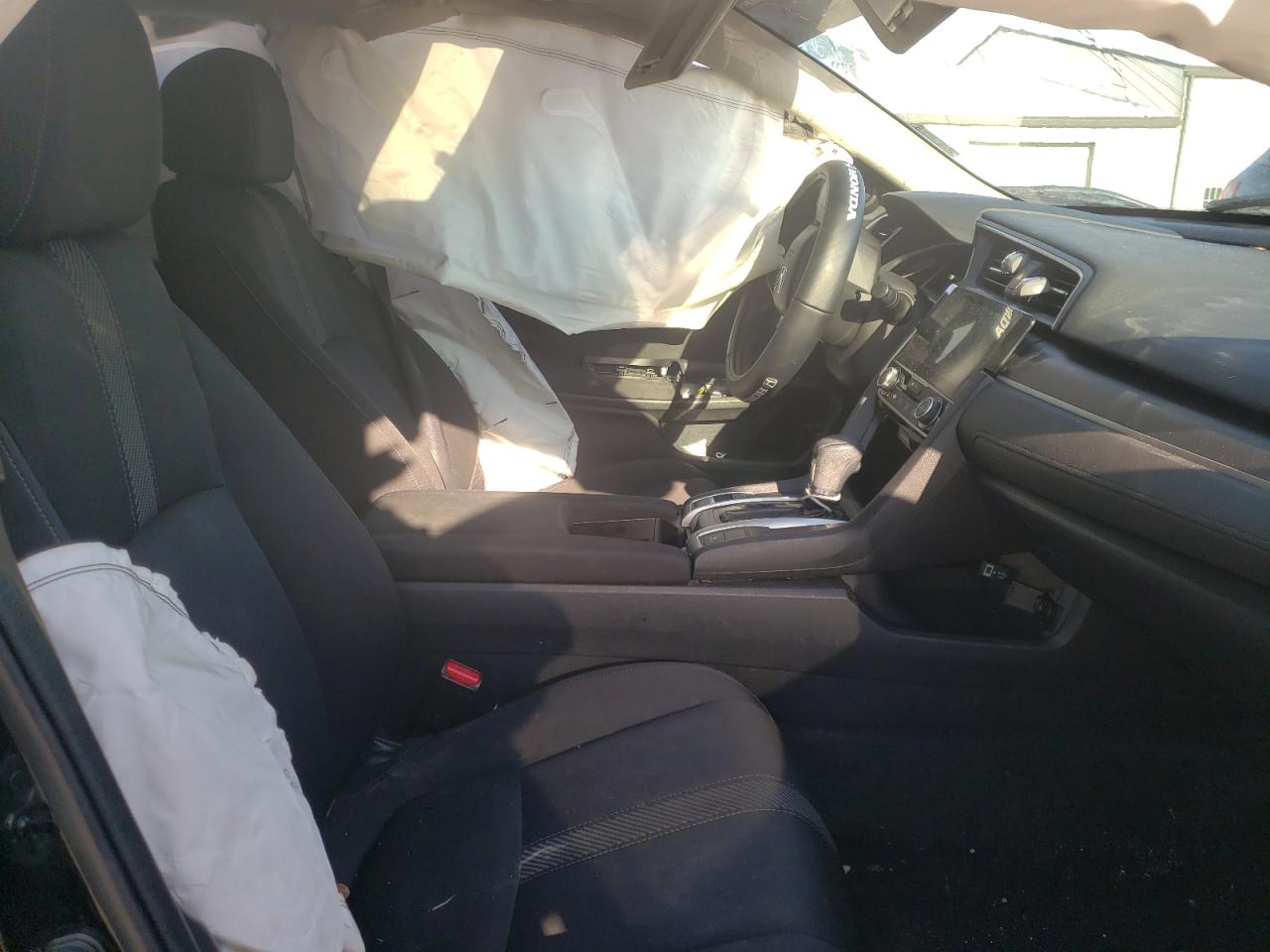 Photo 5 from auction – 2016 HONDA CIVIC EX with VIN 19XFC2F73GE076668