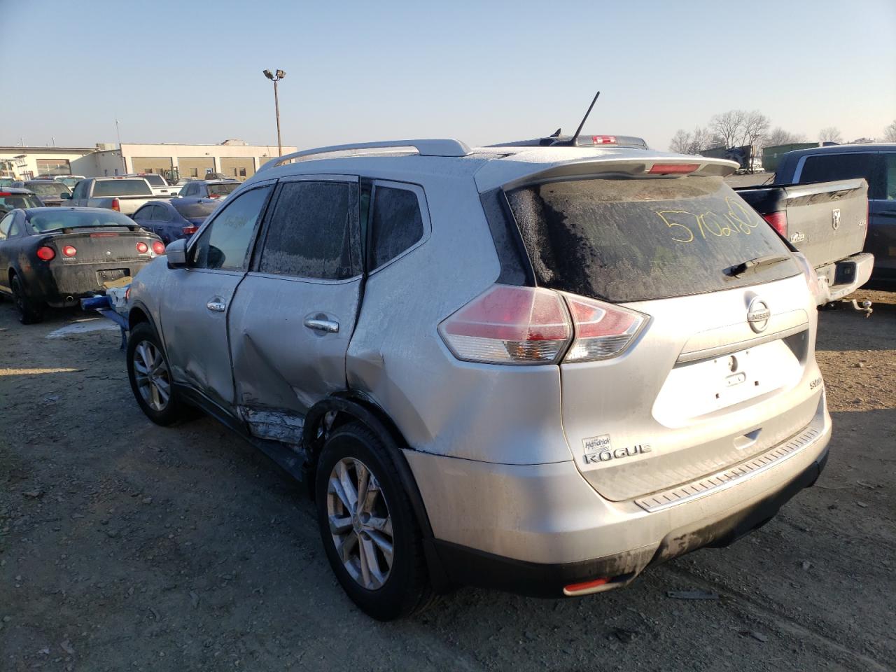 Photo 3 from auction – 2015 NISSAN ROGUE S with VIN KNMAT2MV7FP570218