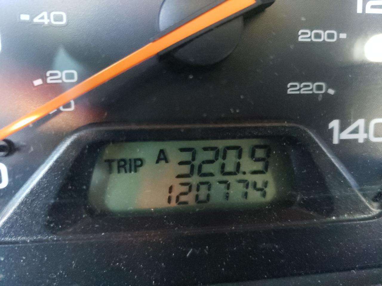 Photo 8 from auction – 2004 HONDA ODYSSEY EX with VIN 5FNRL18054B116746