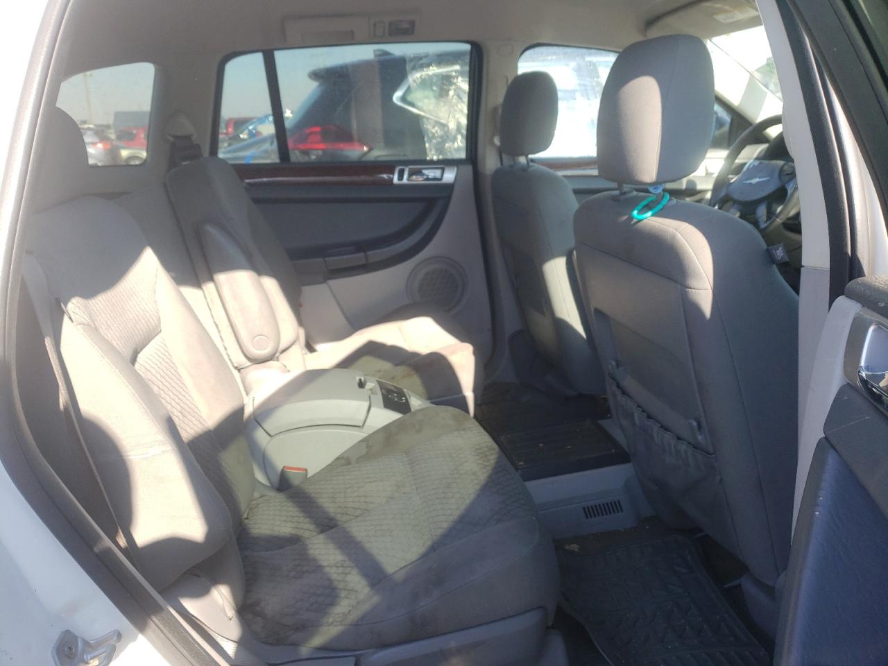 Photo 6 from auction – 2008 CHRYSLER PACIFICA T with VIN 2A8GF68XX8R100621