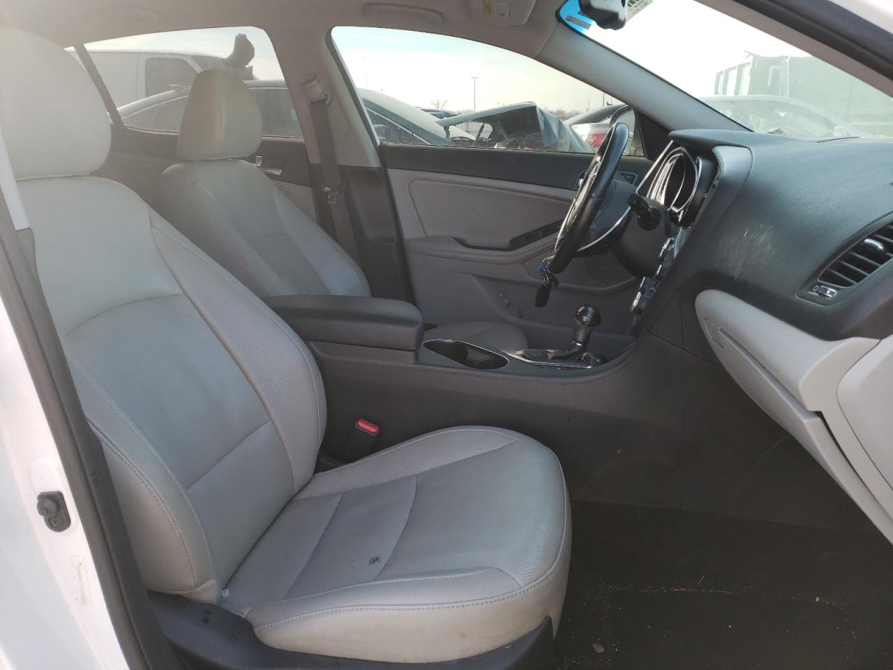 Photo 5 from auction – 2015 KIA OPTIMA EX with VIN 5XXGN4A74FG413162