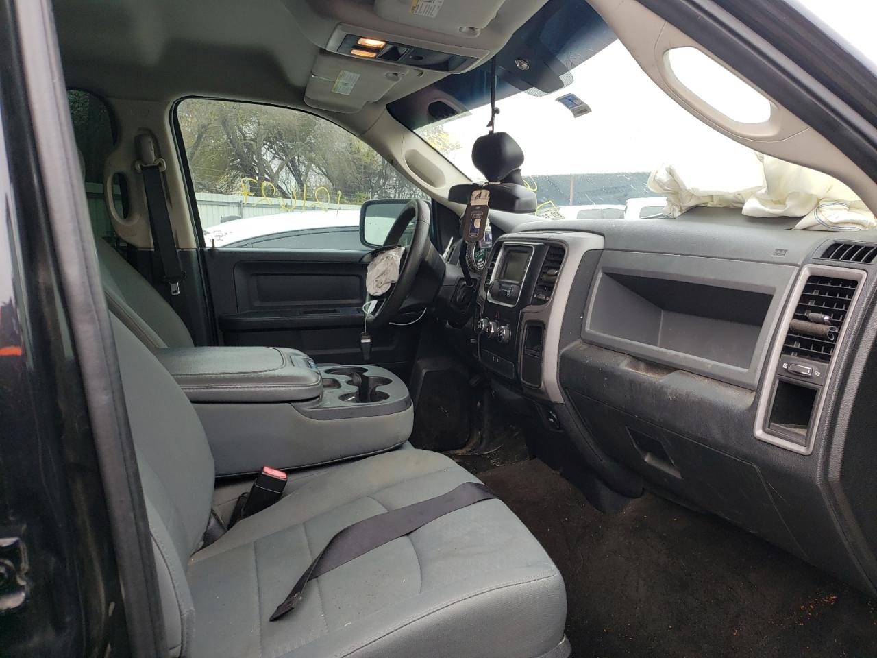 Photo 5 from auction – 2015 RAM 1500 ST with VIN 1C6RR6KT4FS655189
