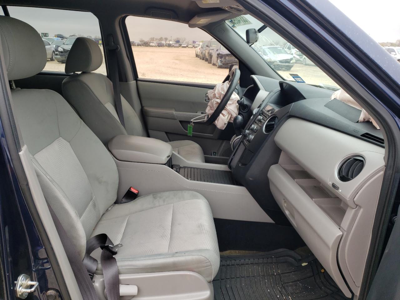 Photo 5 from auction – 2013 HONDA PILOT LX with VIN 5FNYF3H27DB042116
