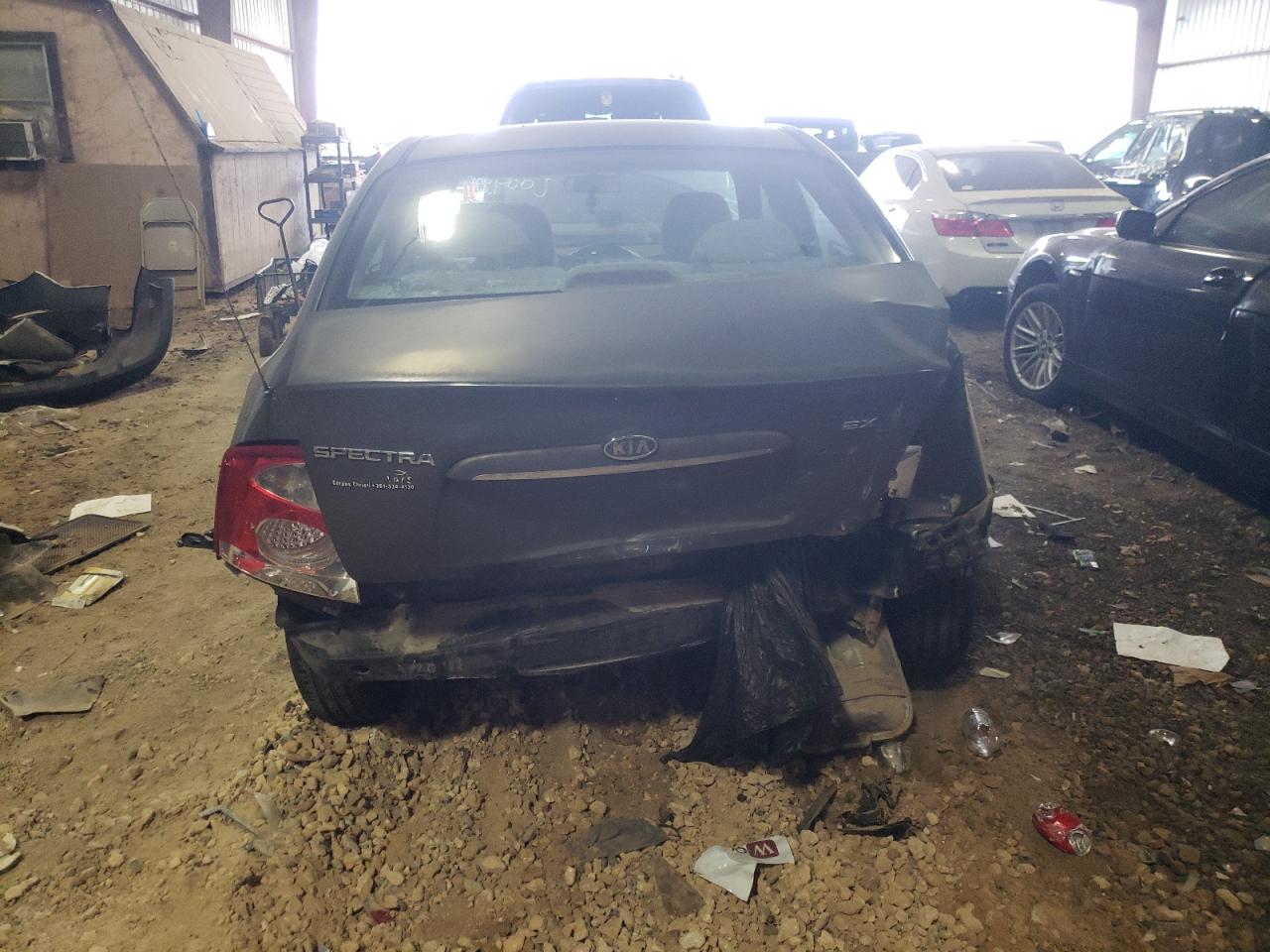Photo 9 from auction – 2005 KIA SPECTRA LX with VIN KNAFE121155200481