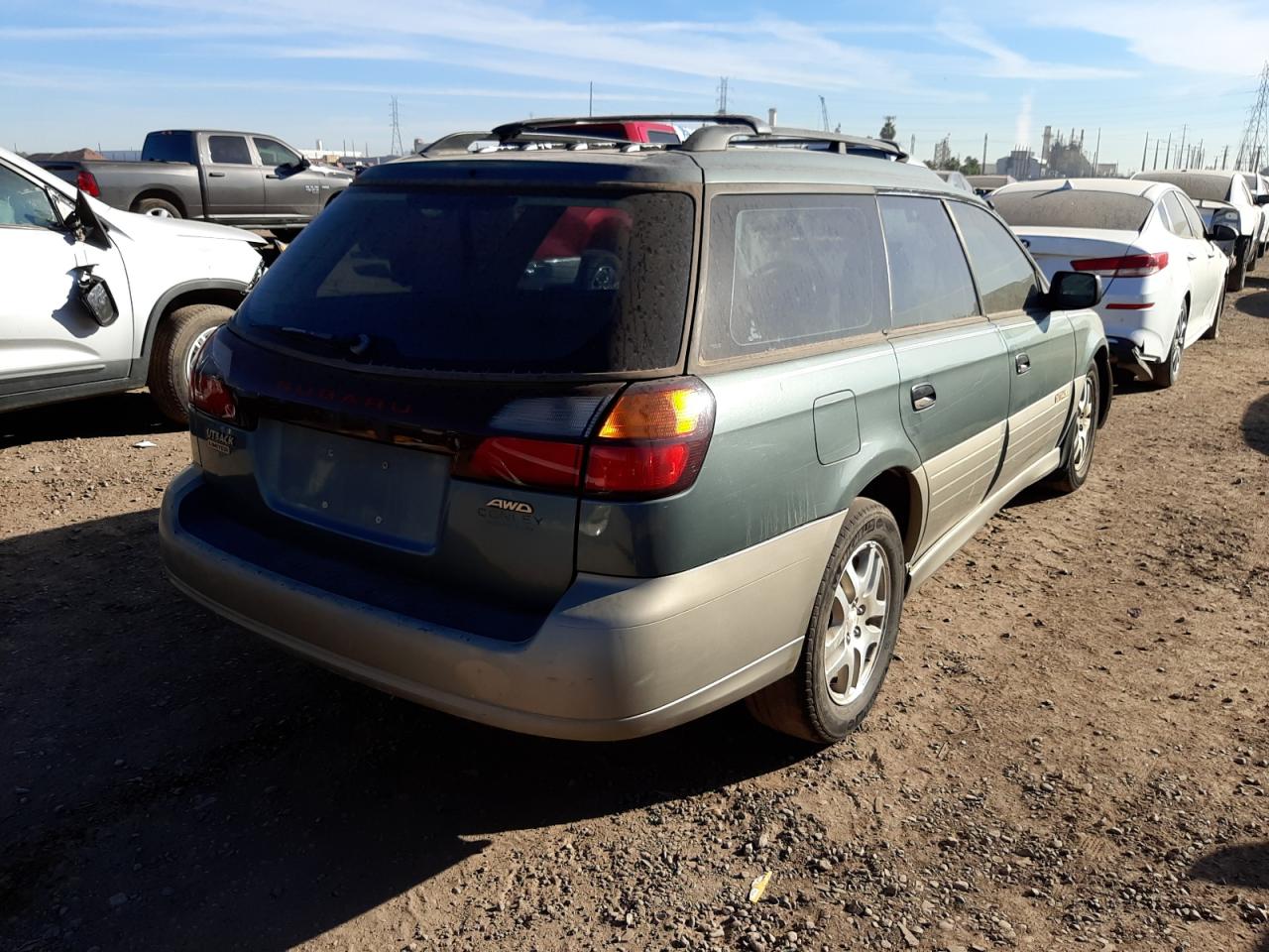 Photo 4 from auction – 2001 SUBARU LEGACY OUT with VIN 4S3BH675317601577