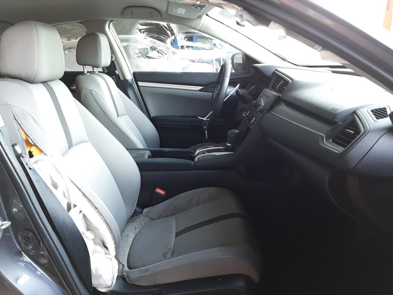 Photo 5 from auction – 2016 HONDA CIVIC LX with VIN 19XFC2F55GE053021