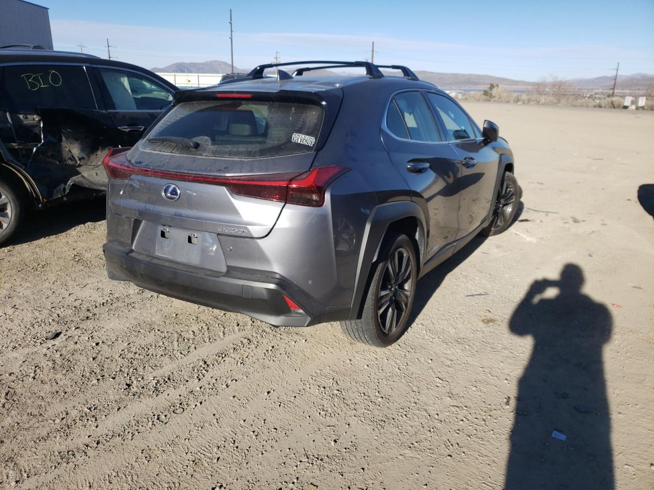 Photo 4 from auction – 2020 LEXUS UX 250H with VIN JTHP9JBH4L2022099