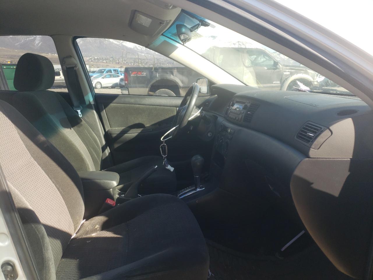 Photo 5 from auction – 2006 TOYOTA COROLLA CE with VIN 1NXBR32EX6Z658916