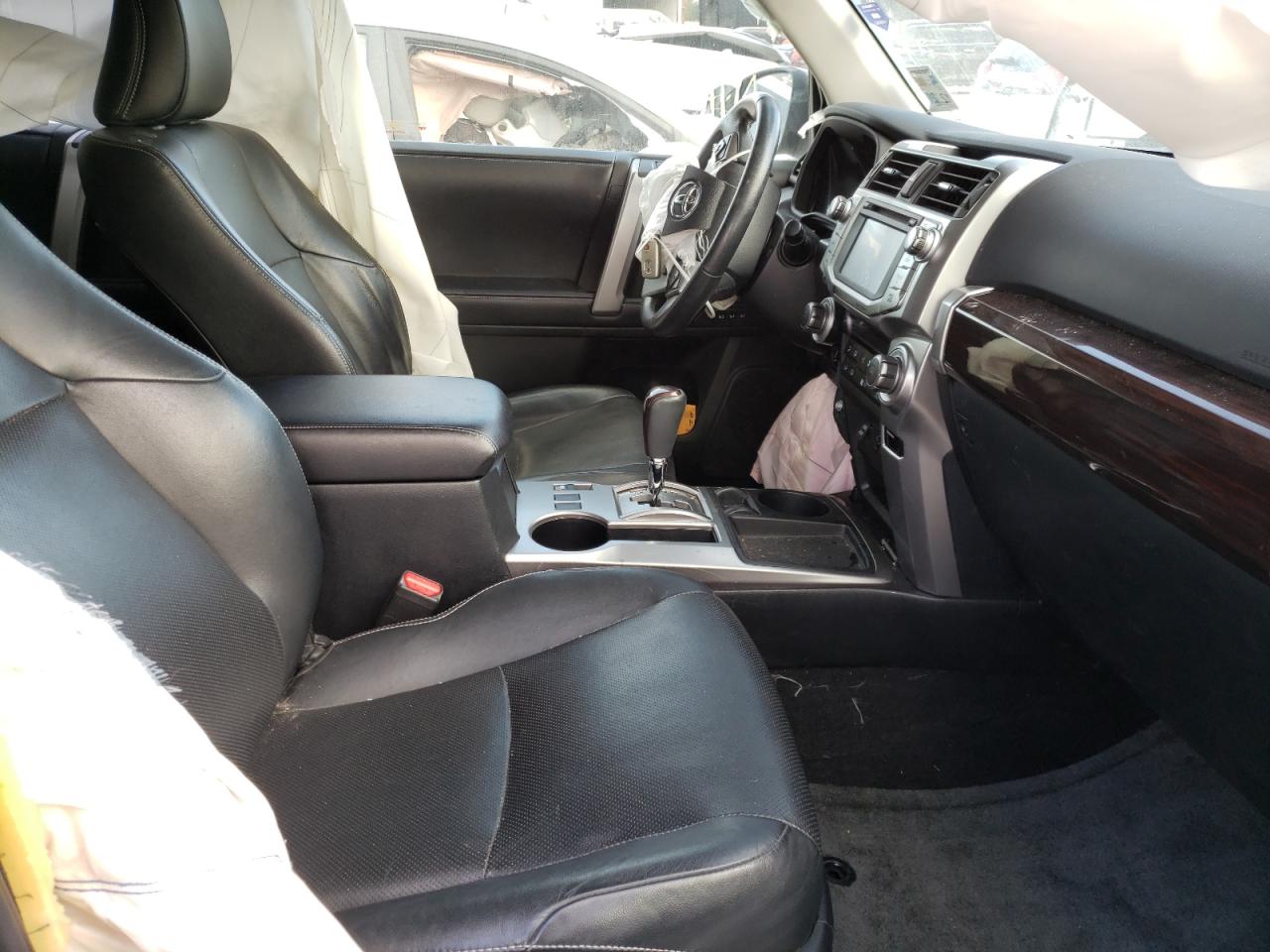 Photo 5 from auction – 2017 TOYOTA 4RUNNER SR with VIN JTEZU5JR1H5159562