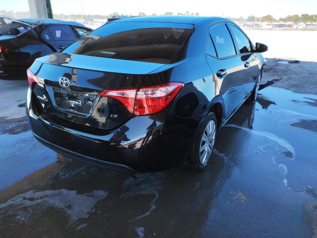 Photo 4 from auction – 2018 TOYOTA COROLLA L with VIN 2T1BURHEXJC057802