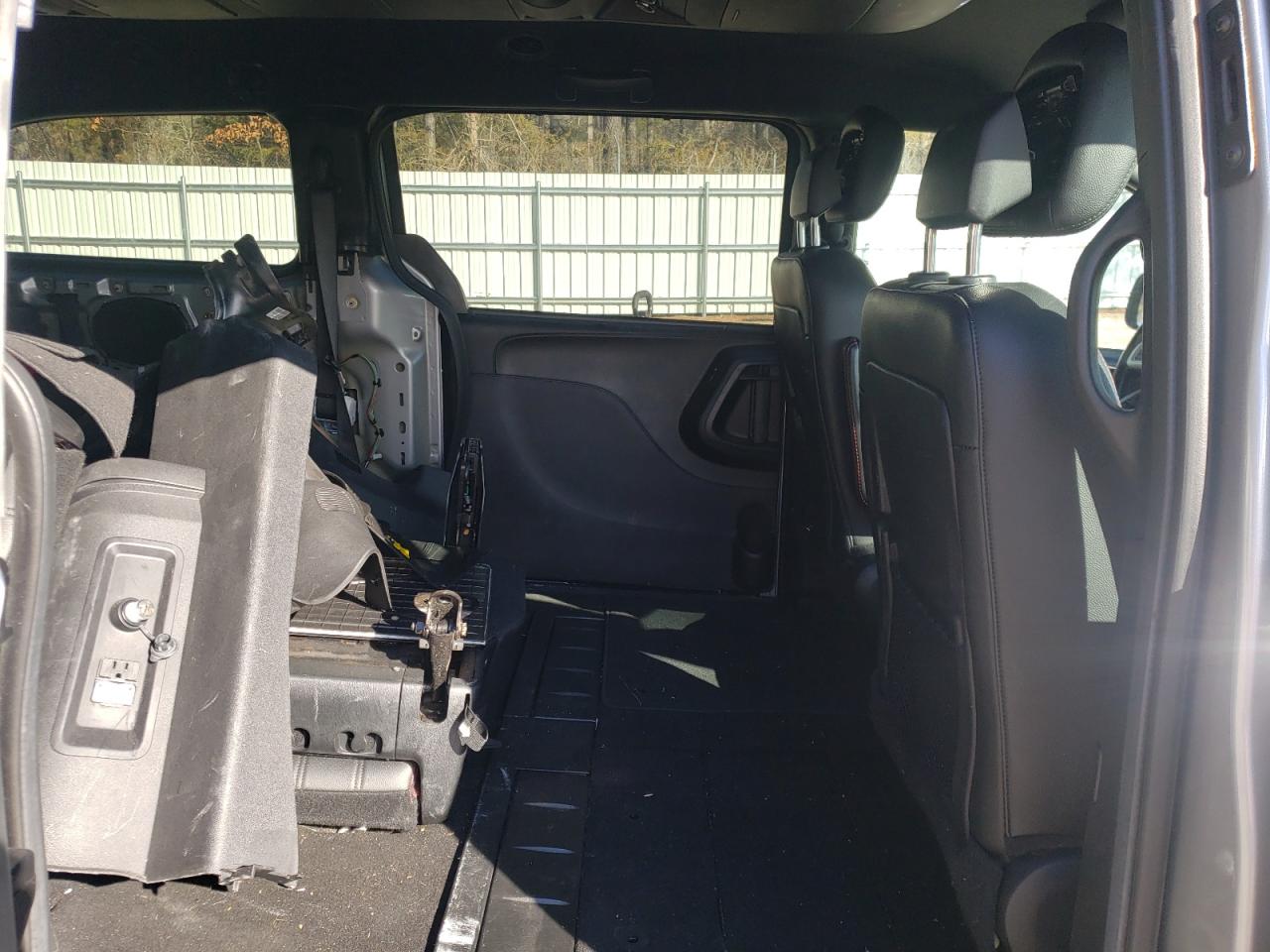 Photo 6 from auction – 2019 DODGE GRAND CARA with VIN 2C4RDGEG3KR786685
