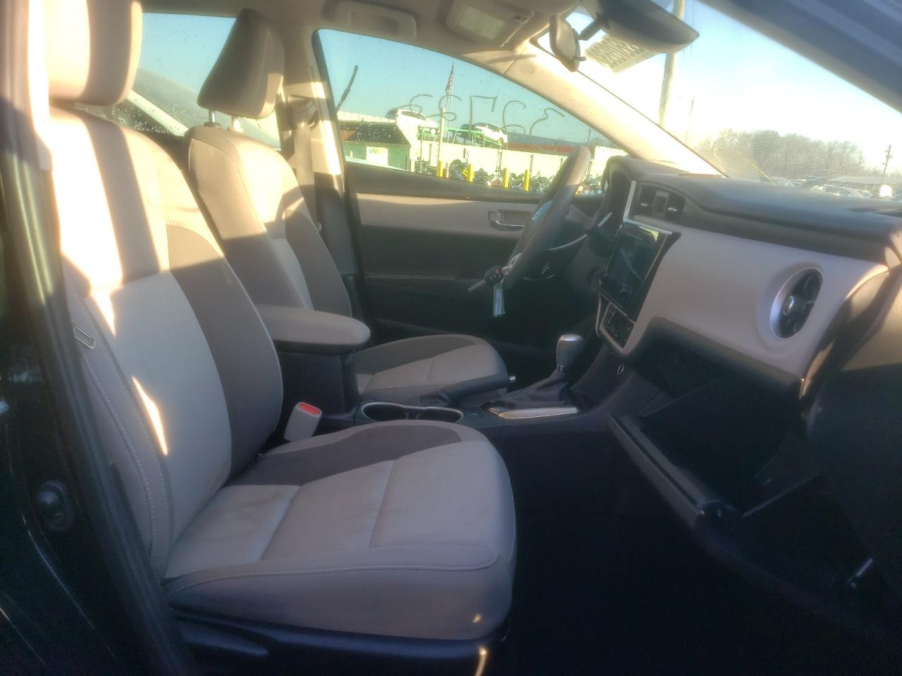 Photo 5 from auction – 2019 TOYOTA COROLLA L with VIN 5YFBURHE9KP887513
