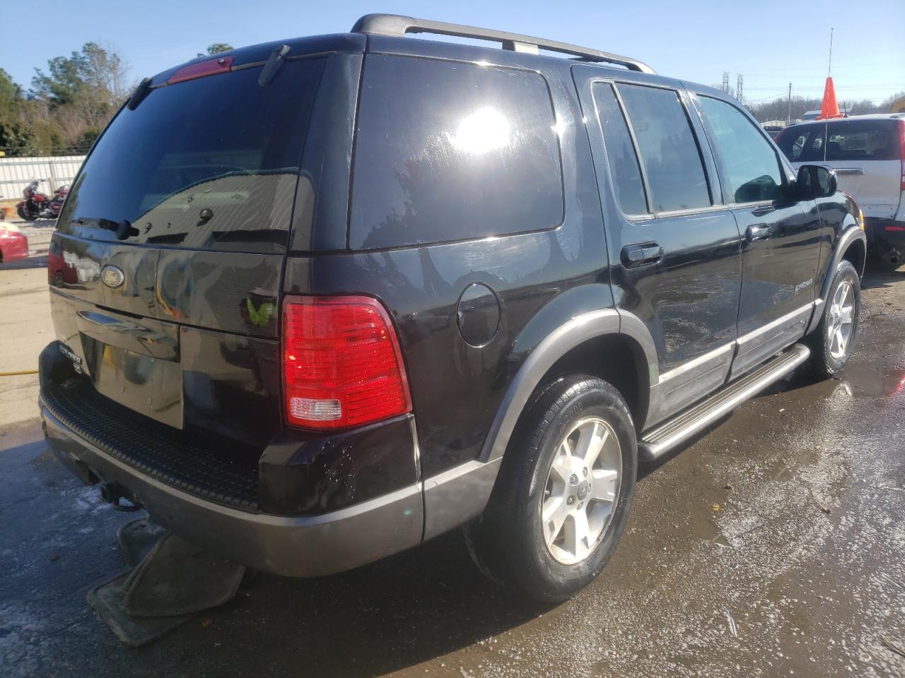 Фото 4 с аукциона – 2004 FORD EXPLORER X с VIN 1FMZU63K74UB67736