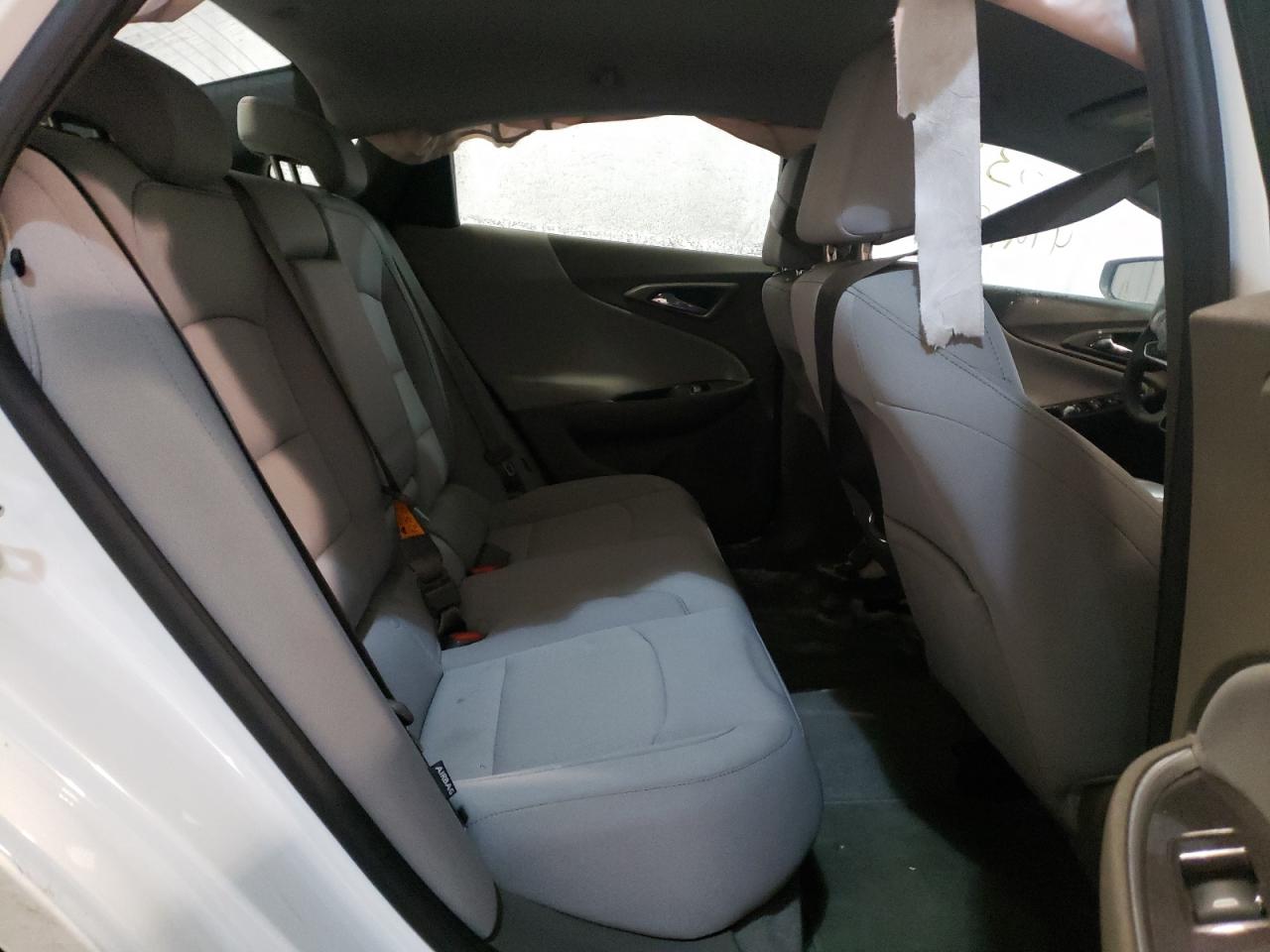 Photo 6 from auction – 2018 CHEVROLET MALIBU LT with VIN 1G1ZD5ST5JF116267