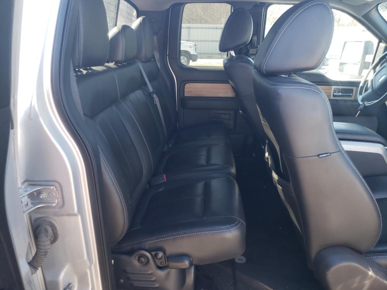 Photo 6 from auction – 2011 FORD F150 SUPER with VIN 1FTFX1EF0BFA12996
